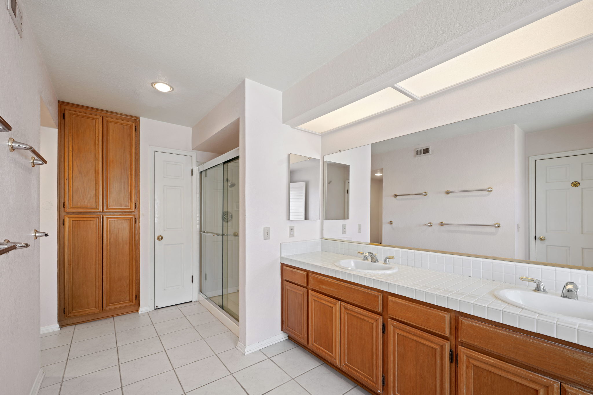 2207 Inverness Court-29
