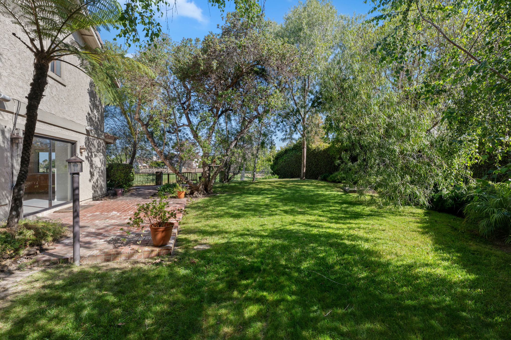 2207 Inverness Court-39