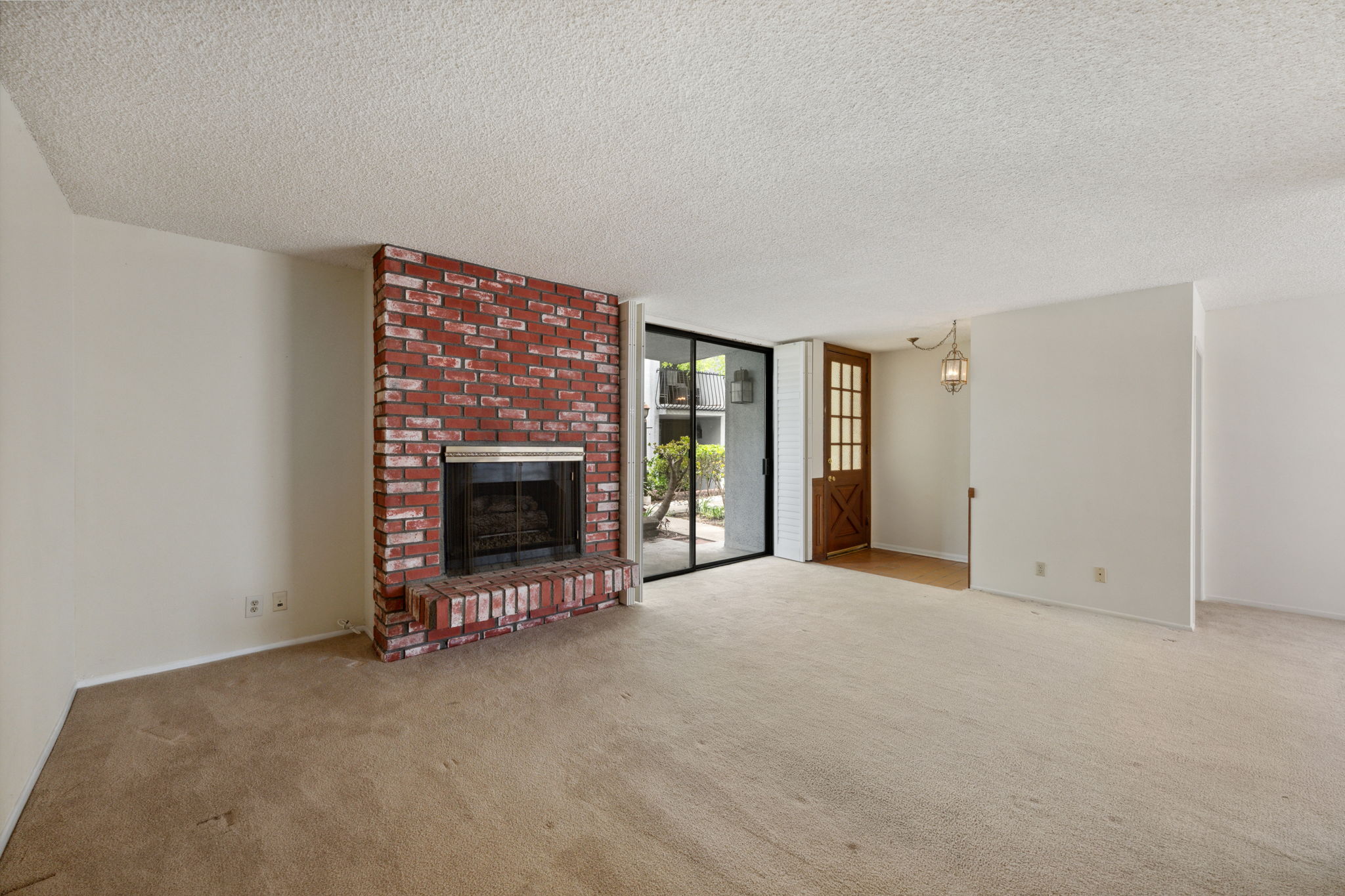 8115 Redlands St 105-8