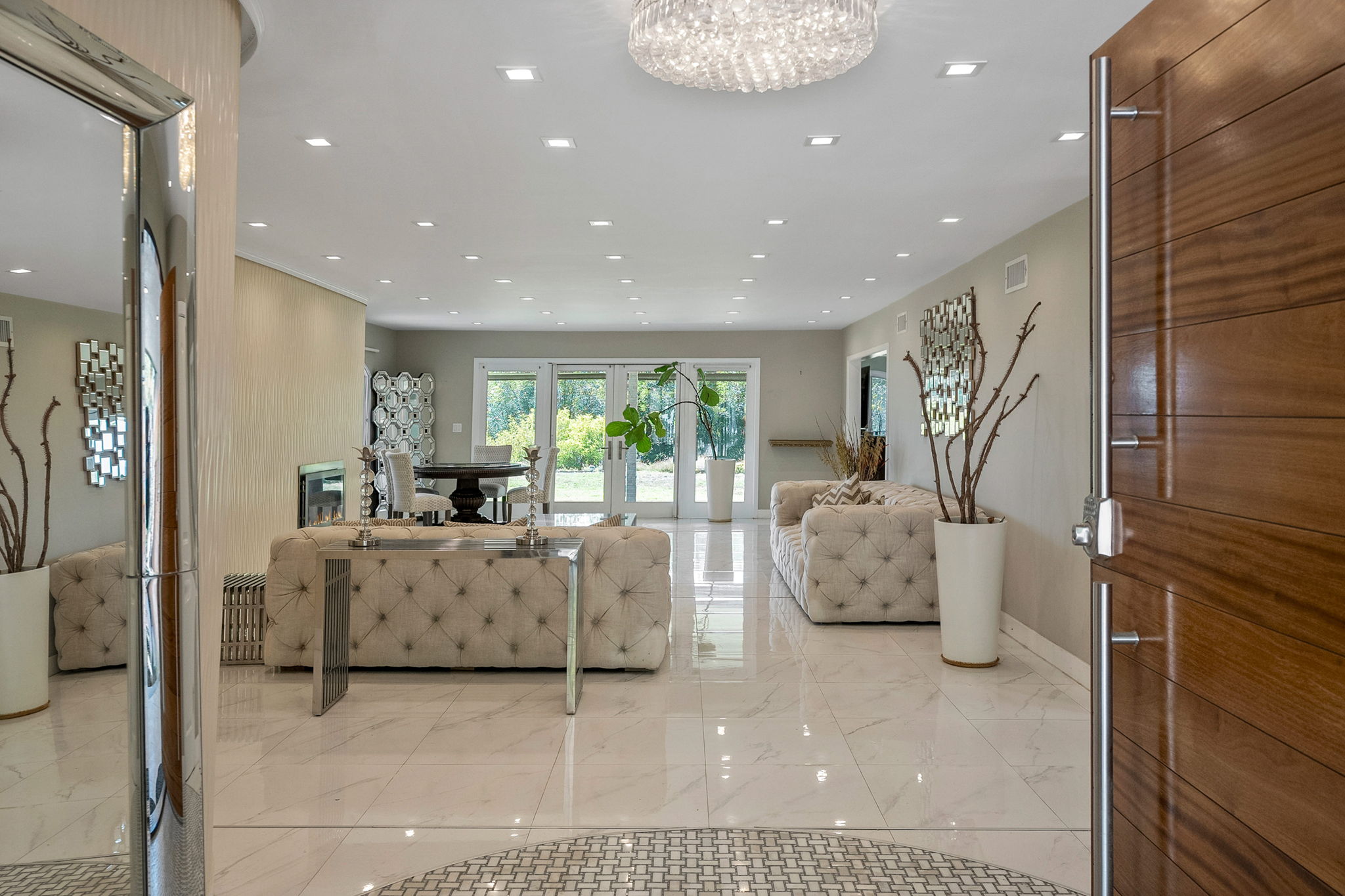 405 Evelyn Place-15