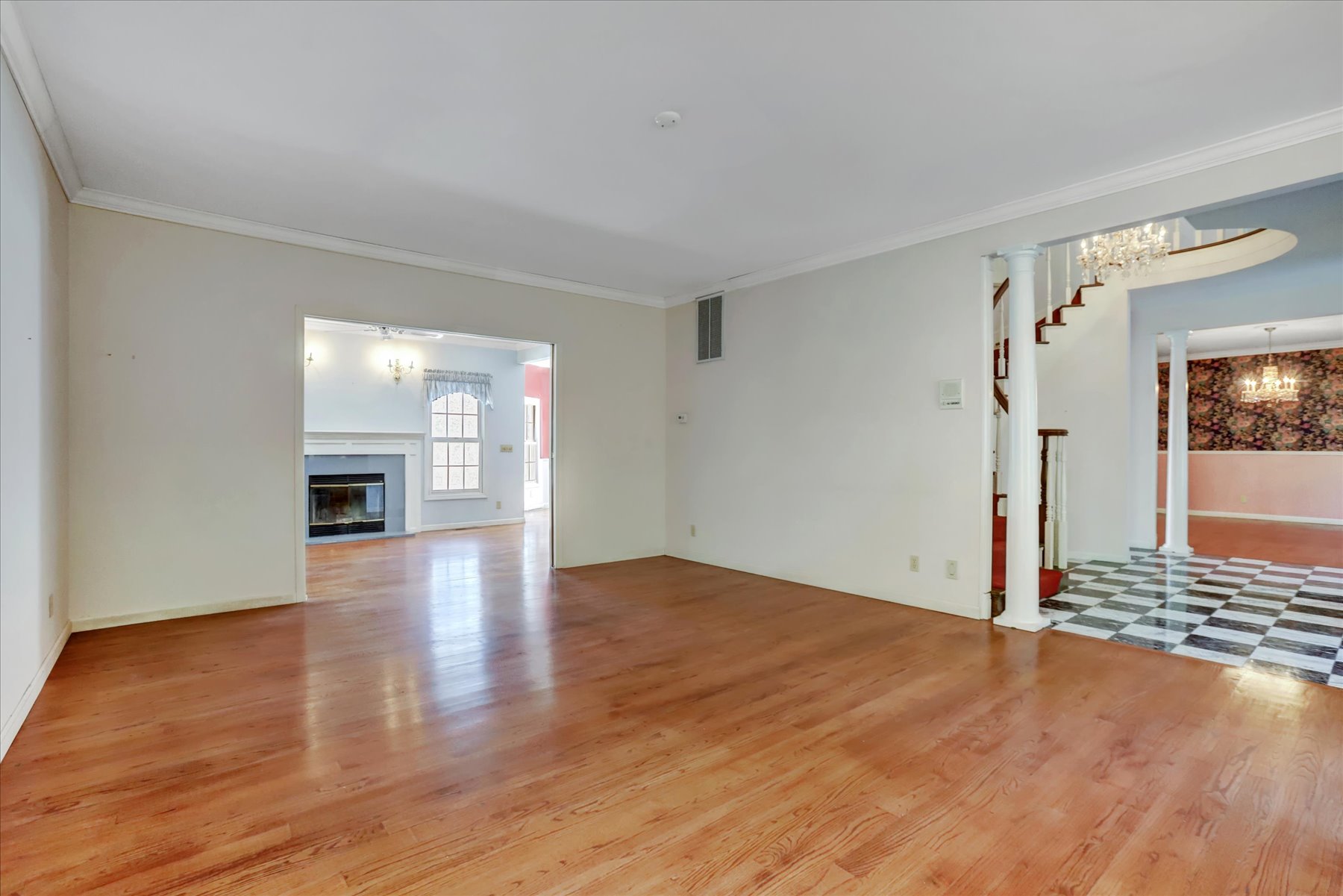 030-IMG_1041_2_3_4_5