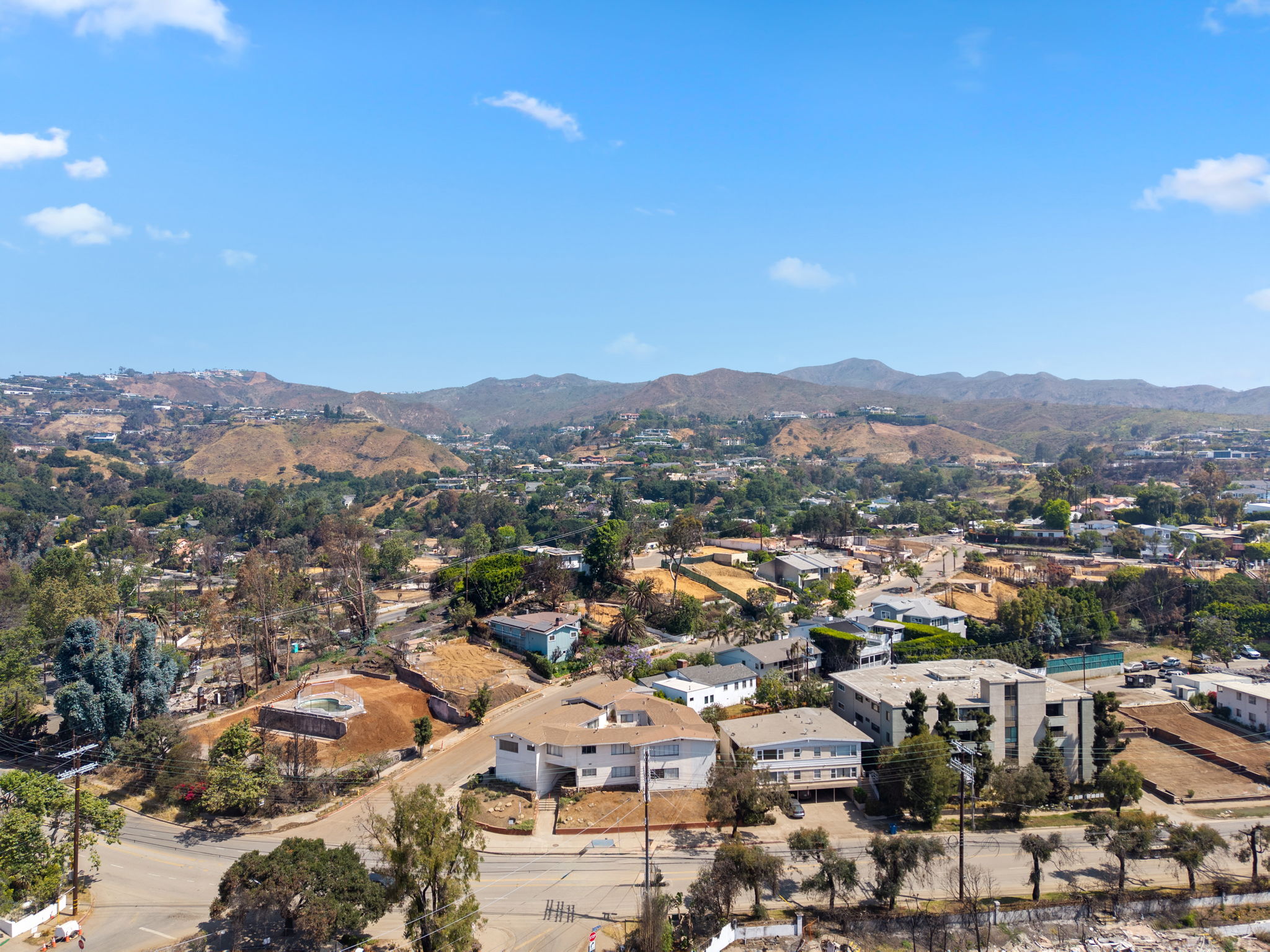 16185 W Sunset Blvd-22
