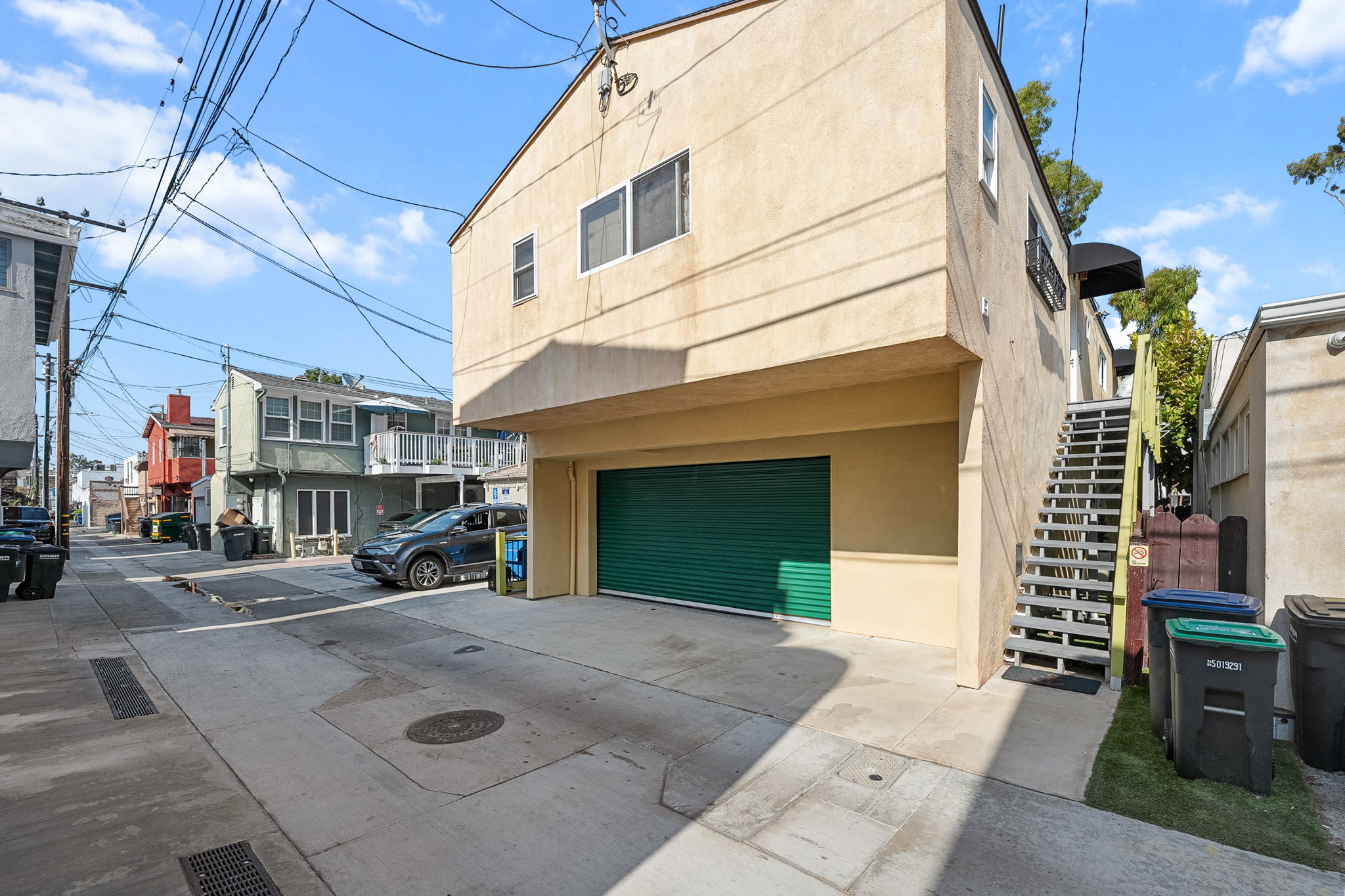 215 Marine Avenue-15