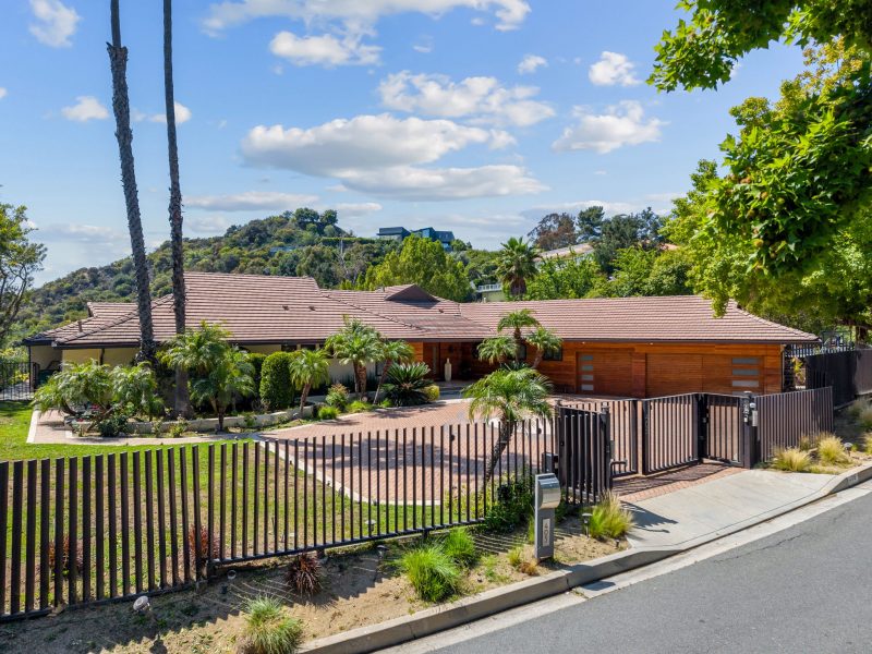 405 Evelyn Place-1 405 Evelyn Place-1