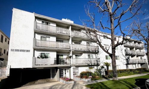 BEVERLY DRIVE #209